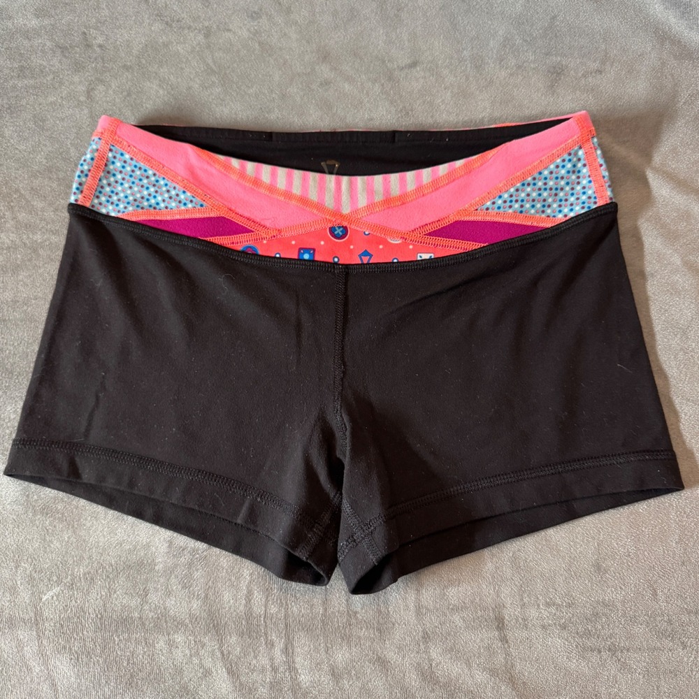 Ivivva Girls Athletic Shorts 12 Black Reversible Patterned Sporty Activewear